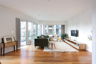 Longfield Avenue, Ealing - W5 view 18