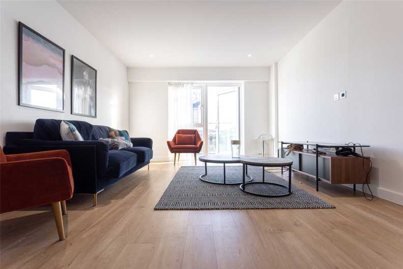 3 bedrooms apartments/flats to sale in Caversham Road, Beaufort Park, Colindale-image 13