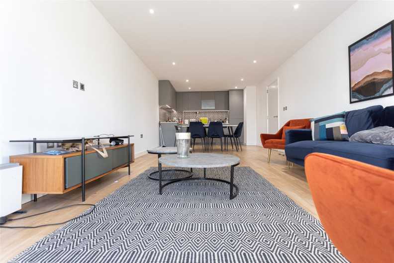 3 bedrooms apartments/flats to sale in Caversham Road, Beaufort Park, Colindale-image 16