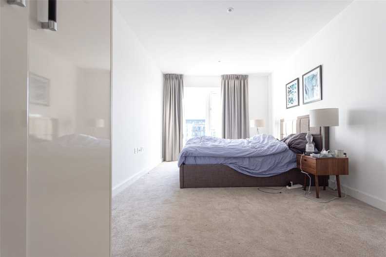 3 bedrooms apartments/flats to sale in Caversham Road, Beaufort Park, Colindale-image 5