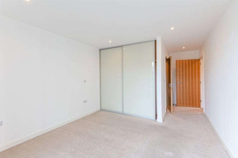 2 bedrooms apartments/flats to sale in Goodchild Road, Woodberry Down-image 6