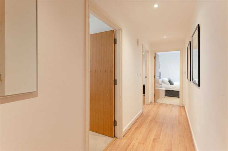 2 bedrooms apartments/flats to sale in Goodchild Road, Woodberry Down-image 10