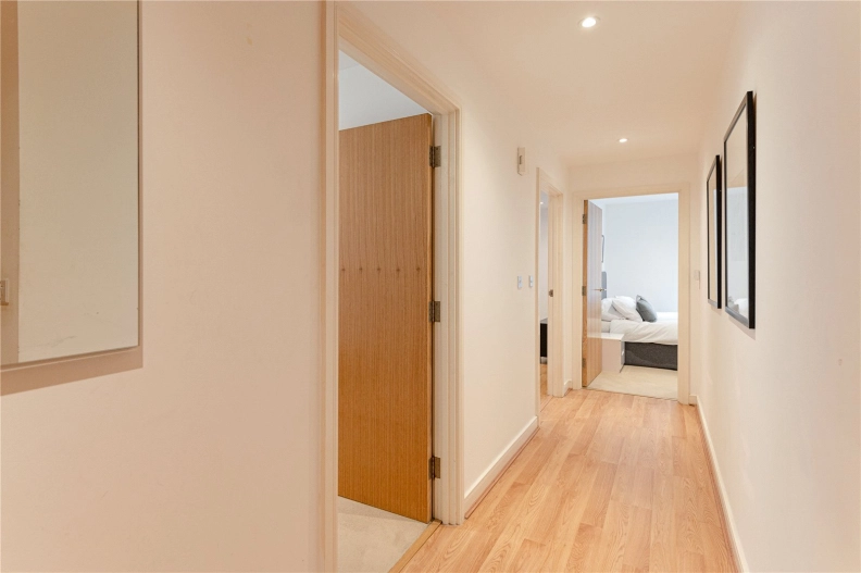 2 bedrooms apartments/flats to sale in Goodchild Road, Woodberry Down-image 10