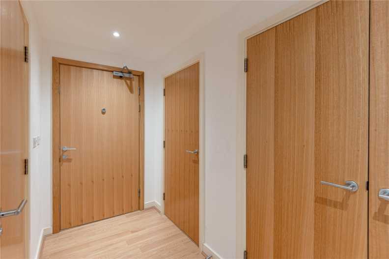 2 bedrooms apartments/flats to sale in Goodchild Road, Woodberry Down-image 11