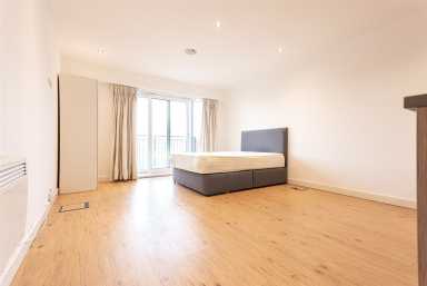 Heritage Avenue, Beaufort Park, Colindale - NW9 view 2