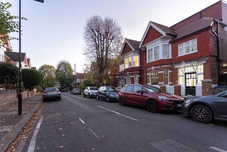 4 bedrooms apartments/flats to sale in Hillcrest Road, Ealing-image 34