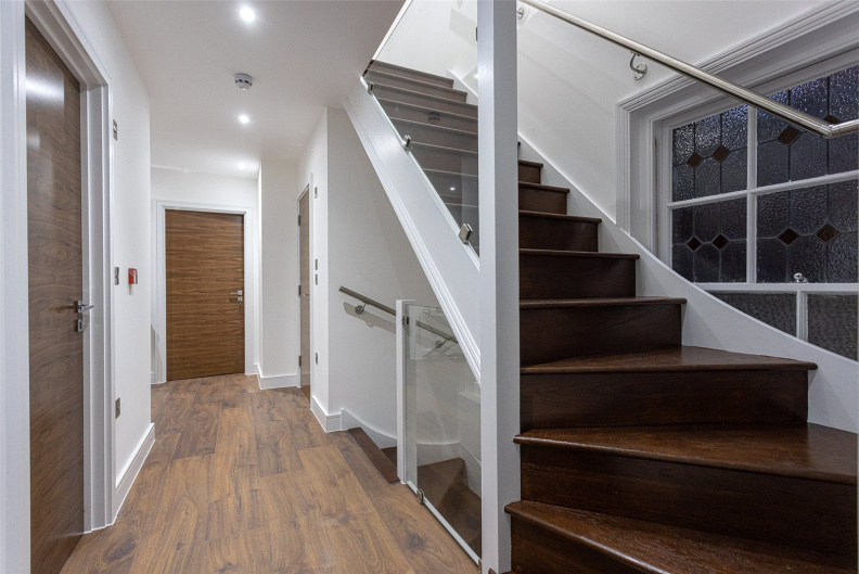 4 bedrooms apartments/flats to sale in Hillcrest Road, London-image 15
