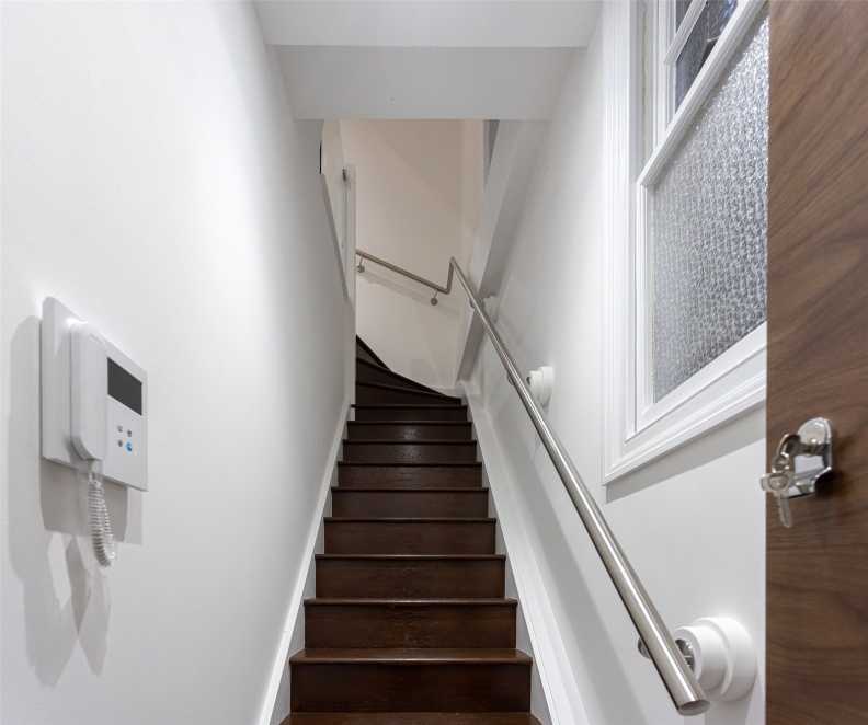 4 bedrooms apartments/flats to sale in Hillcrest Road, London-image 28