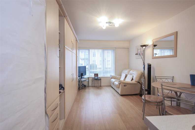 Studio apartments/flats to sale in Heritage Avenue, Beaufort Park, Colindale-image 6