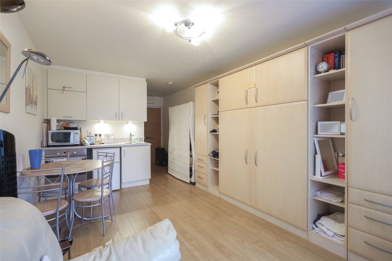 Studio apartments/flats to sale in Heritage Avenue, Beaufort Park, Colindale-image 3