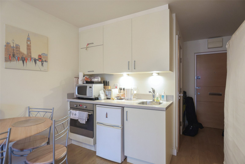 Studio apartments/flats to sale in Heritage Avenue, Beaufort Park, Colindale-image 4