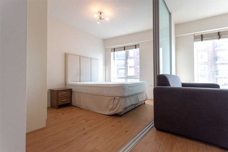 Studio apartments/flats to sale in Boulevard Drive, Beaufort Park, Colindale-image 3