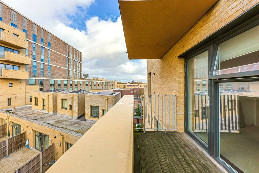 2 bedrooms apartments/flats for sale in Heath Parade, Grahame Park Way, Colindale - NW9 view 10