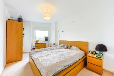Heath Parade, Grahame Park Way, Colindale - NW9 view 6