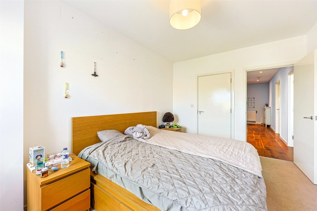 2 bedrooms apartments/flats for sale in Heath Parade, Grahame Park Way, Colindale - NW9 view 5