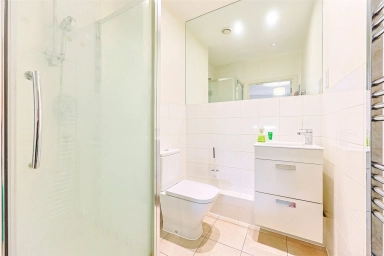 Heath Parade, Grahame Park Way, Colindale - NW9 view 15