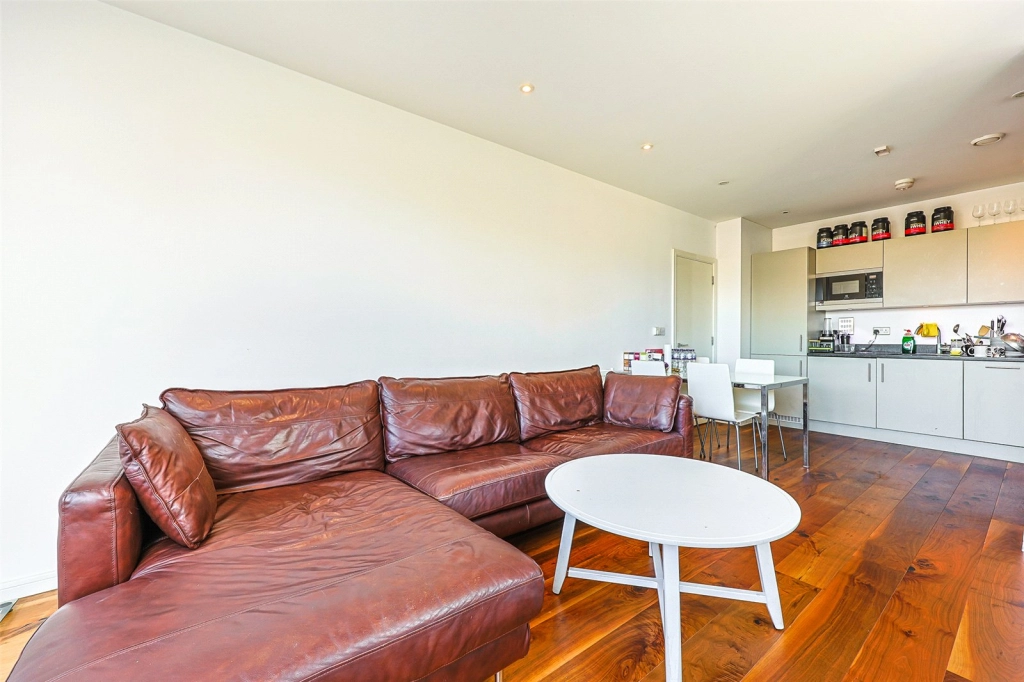 2 bedrooms apartments/flats for sale in Heath Parade, Grahame Park Way, Colindale - NW9 view 12