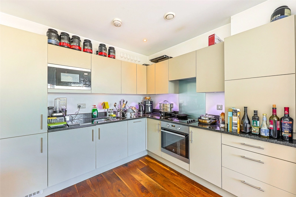 2 bedrooms apartments/flats for sale in Heath Parade, Grahame Park Way, Colindale - NW9 view 8