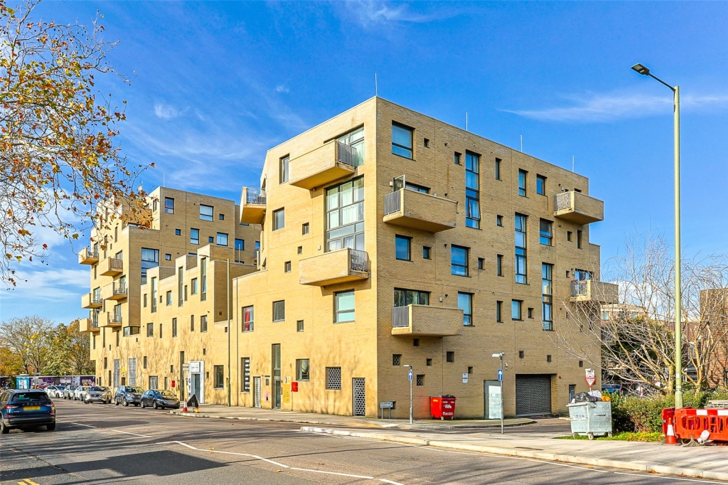 2 bedrooms apartments/flats for sale in Heath Parade, Grahame Park Way, Colindale - NW9 view 1