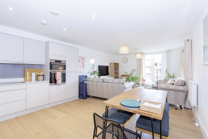 2 bedrooms apartments/flats to sale in Airco Close, Colindale-image 1