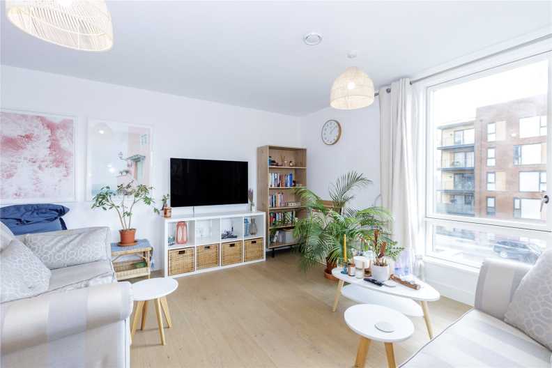 2 bedrooms apartments/flats to sale in Airco Close, Colindale-image 4