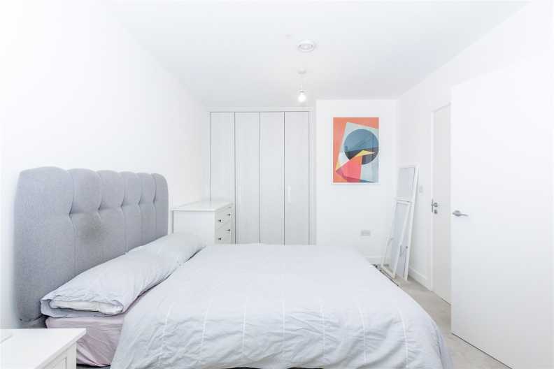 2 bedrooms apartments/flats to sale in Airco Close, Colindale-image 15