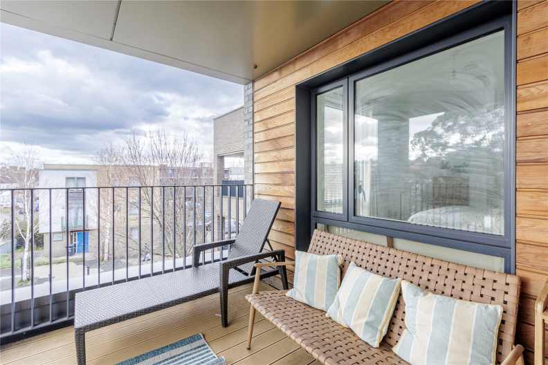 2 bedrooms apartments/flats to sale in Airco Close, Colindale-image 10