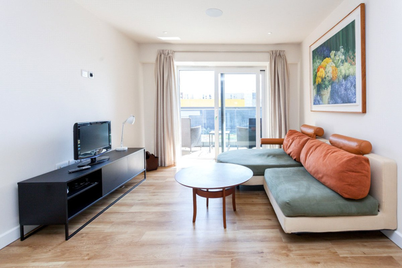 1 bedroom apartments/flats to sale in Aerodrome Road, Beaufort Park, Colindale-image 1