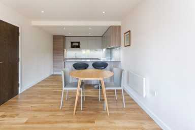 Aerodrome Road, Beaufort Park, Colindale - NW9 view 7
