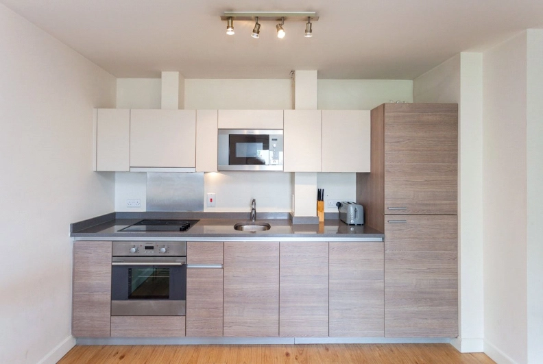 1 bedroom apartments/flats to sale in Boulevard Drive, Beaufort Park, Colindale-image 4