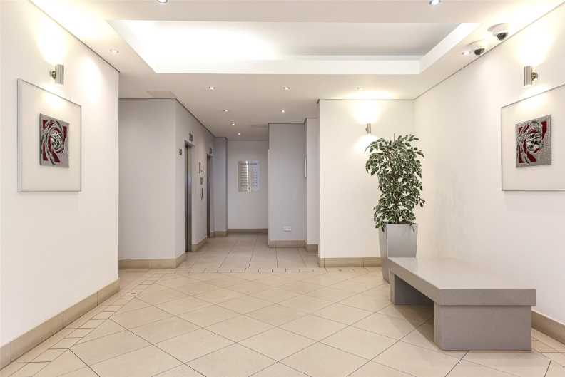 1 bedroom apartments/flats for sale in Boulevard Drive, Beaufort Park, Colindale - NW9 view 14