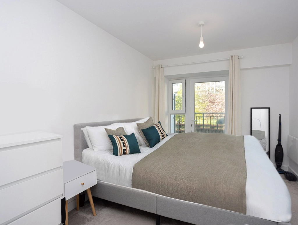 1 bedroom apartments/flats for sale in Beaufort Square, Beaufort Park, Colindale - NW9 view 5