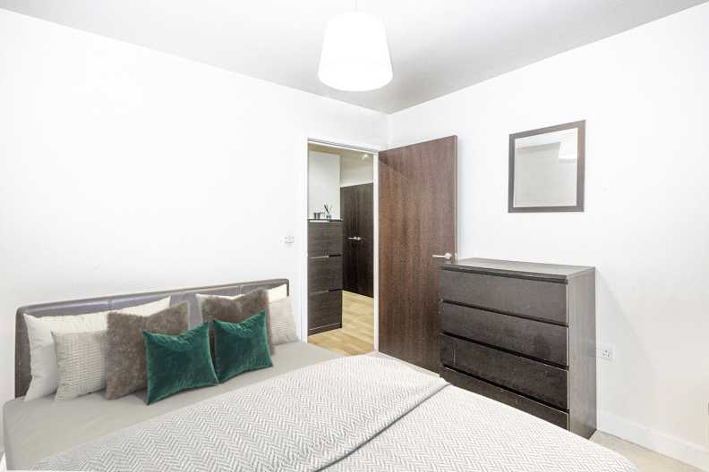 2 bedroom flat for Sale in Aerodrome Road, Beaufort Park, Colindale