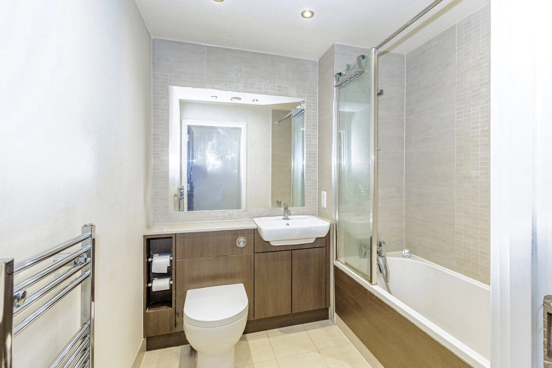 2 bedrooms apartments/flats to sale in Aerodrome Road, Beaufort Park, Colindale-image 7