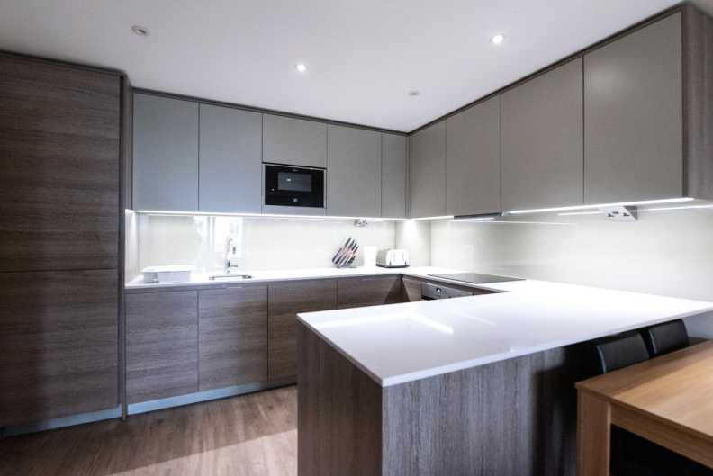 2 bedrooms apartments/flats to sale in Boulevard Drive, Beaufort Park, Colindale-image 3