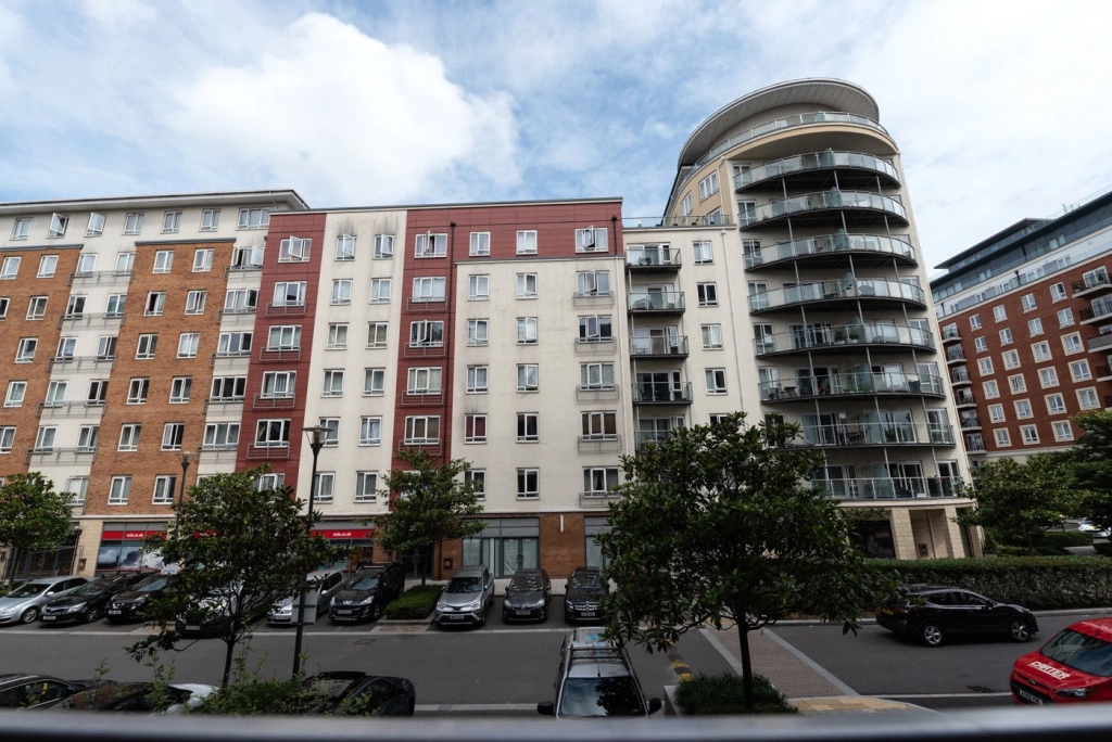 2 bedrooms apartments/flats for sale in Boulevard Drive, Beaufort Park, Colindale - NW9 view 10