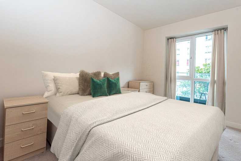2 bedrooms apartments/flats to sale in Boulevard Drive, Beaufort Park, Colindale-image 8