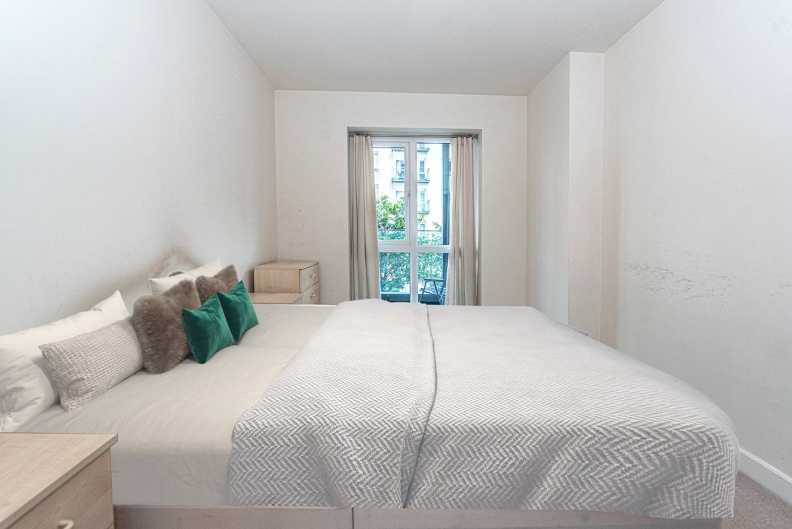 2 bedrooms apartments/flats to sale in Boulevard Drive, Beaufort Park, Colindale-image 10