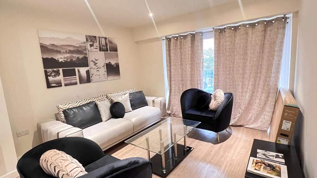 2 bedrooms apartments/flats for sale in Boulevard Drive, Beaufort Park, Colindale - NW9 view 11