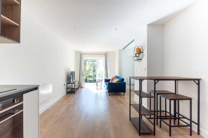 Studio apartments/flats to sale in Beaufort Square, Beaufort Park, Colindale-image 4