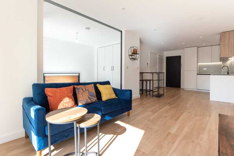 Studio apartments/flats to sale in Beaufort Square, Beaufort Park, Colindale-image 2