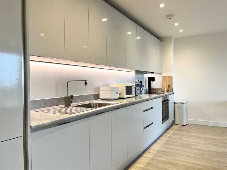 1 bedroom flat for Sale in Lismore Boulevard, Colindale Garden