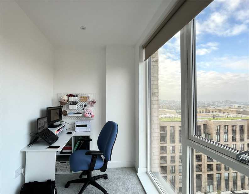 1 bedroom flat for Sale in Lismore Boulevard, Colindale Garden