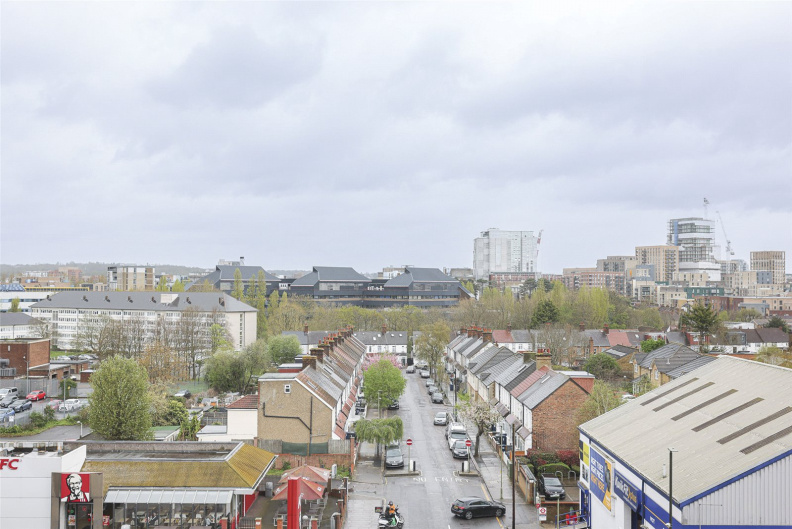 1 bedroom flat for Sale in Edgware Road, Colindale, NW9, London