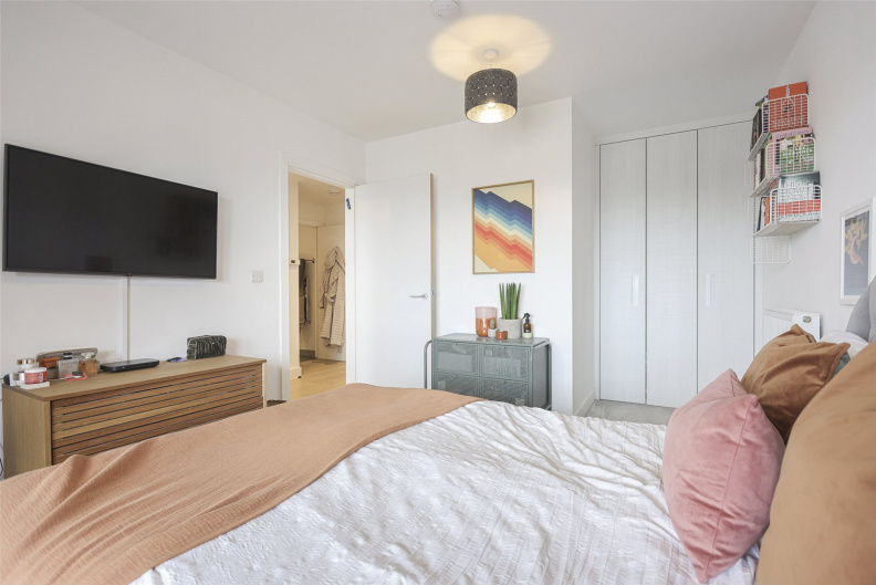 1 bedroom apartments/flats to sale in Edgware Road, Colindale-image 13