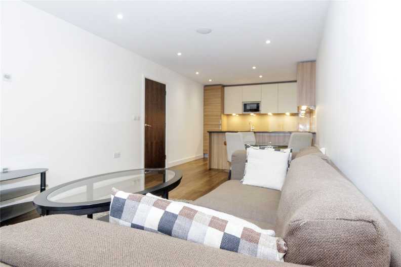 2 bedrooms apartments/flats to sale in Boulevard Drive, Beaufort Park, Colindale-image 9