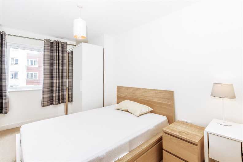 2 bedrooms apartments/flats to sale in Boulevard Drive, Beaufort Park, Colindale-image 6