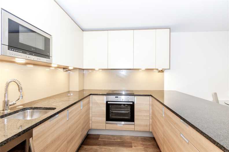 2 bedrooms apartments/flats to sale in Boulevard Drive, Beaufort Park, Colindale-image 8