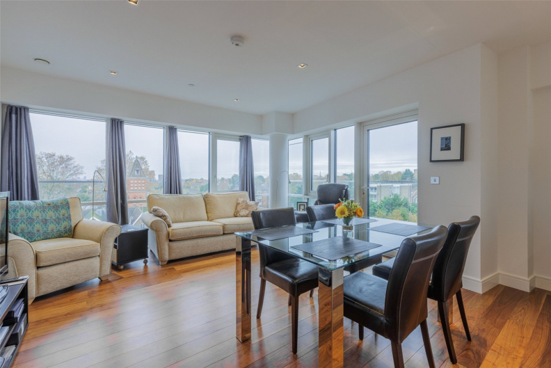 2 bedrooms apartments/flats to sale in Longfield Avenue, Ealing-image 6