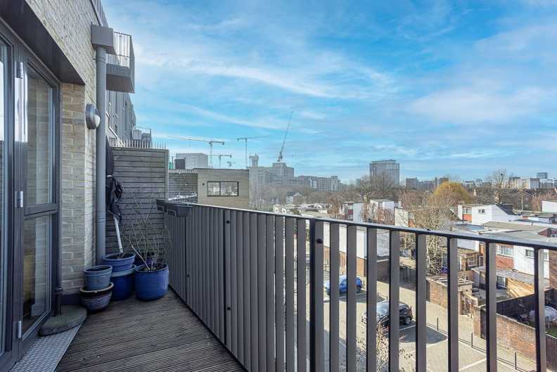 1 bedroom apartments/flats for sale in Bristol Avenue, Colindale - NW9 view 6